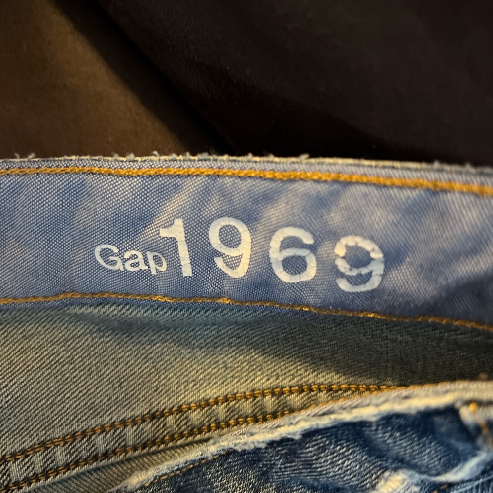 Gap 1969 jeans - distressed (see pic for rip on back near butt) - Picture 3 of 5